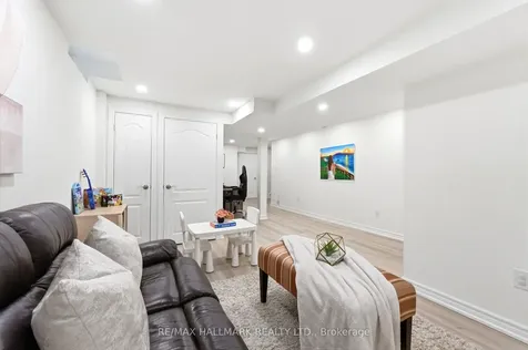 46 Matthew Drive Vaughan ON L4L 9B4