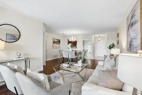 22 Clarissa Drive Richmond Hill ON L4C 9R6