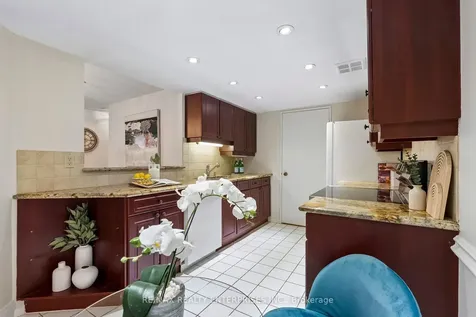 22 Clarissa Drive Richmond Hill ON L4C 9R6