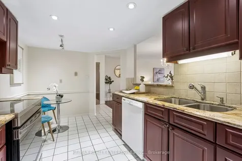 22 Clarissa Drive Richmond Hill ON L4C 9R6