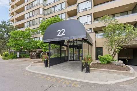 22 Clarissa Drive Richmond Hill ON L4C 9R6