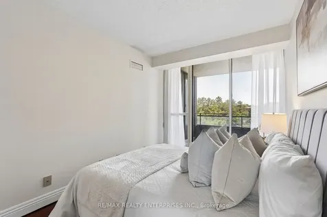 22 Clarissa Drive Richmond Hill ON L4C 9R6