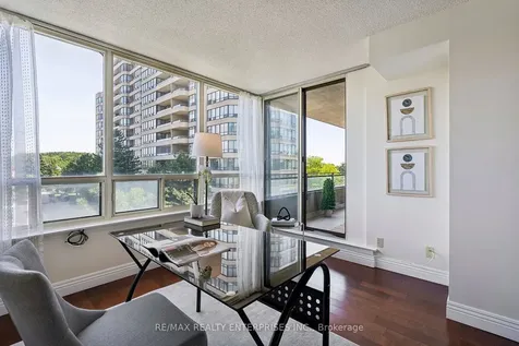 22 Clarissa Drive Richmond Hill ON L4C 9R6