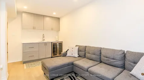 120 Heydon Avenue New Tecumseth ON L9R 1N6