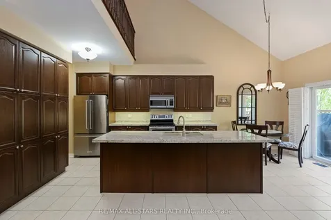 46 Oasis Way Markham ON L6E 0B6