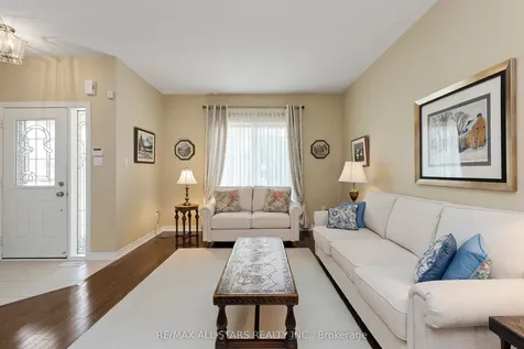 46 Oasis Way Markham ON L6E 0B6