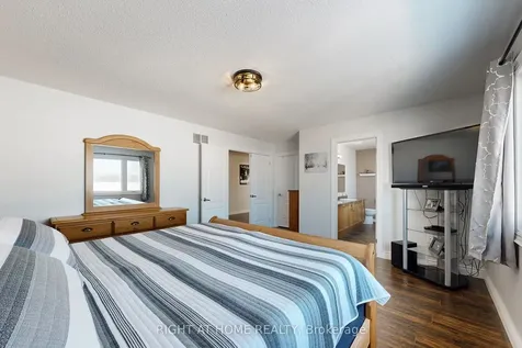 78 John W Taylor Avenue New Tecumseth ON L9R 0C9