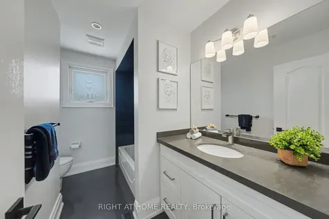 235 Montebello Avenue Vaughan ON L4H 1L6