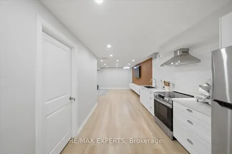 30 Zenith Avenue Vaughan ON L0J 1C0