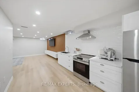30 Zenith Avenue Vaughan ON L0J 1C0