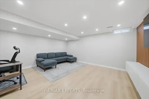 30 Zenith Avenue Vaughan ON L0J 1C0