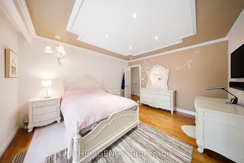23 Cedarwood Crescent King ON L0G 1N0
