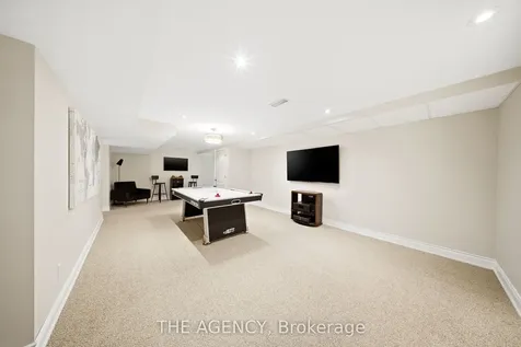 23 Cedarwood Crescent King ON L0G 1N0