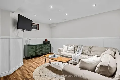 1 Ruthven Crescent New Tecumseth ON L9R 0A5