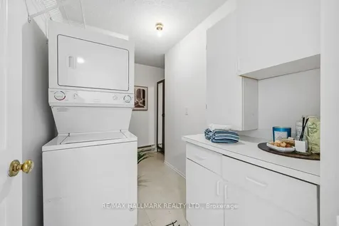 40 Harding Boulevard W Richmond Hill ON L4C 9S5
