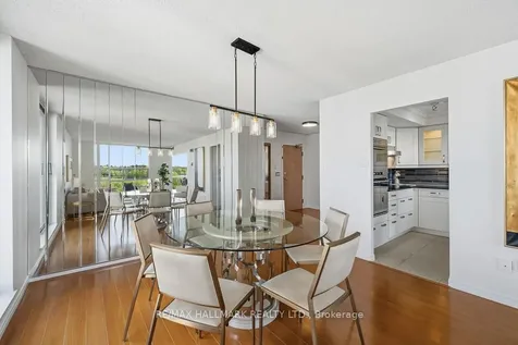 40 Harding Boulevard W Richmond Hill ON L4C 9S5