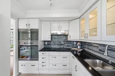 40 Harding Boulevard W Richmond Hill ON L4C 9S5