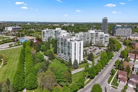 40 Harding Boulevard W Richmond Hill ON L4C 9S5