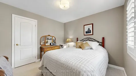 10 Caymus Street Richmond Hill ON L4B 4G3