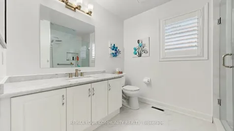 10 Caymus Street Richmond Hill ON L4B 4G3