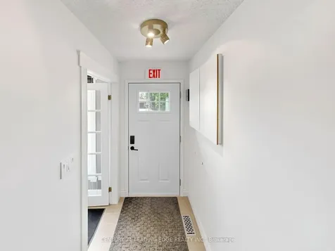 21 Metro Road S Georgina ON L4P 1V7