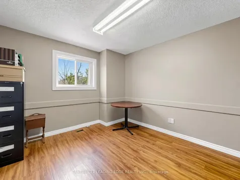 21 Metro Road S Georgina ON L4P 1V7