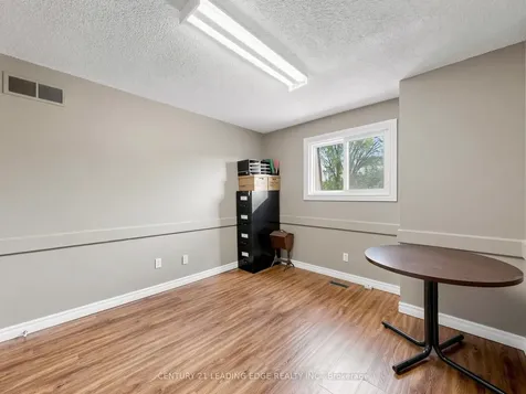21 Metro Road S Georgina ON L4P 1V7