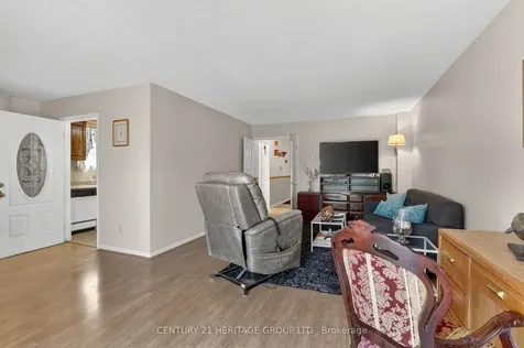 251 Collings Avenue Bradford West Gwillimbury ON L3Z 1W4