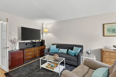 251 Collings Avenue Bradford West Gwillimbury ON L3Z 1W4
