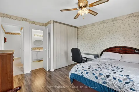 251 Collings Avenue Bradford West Gwillimbury ON L3Z 1W4
