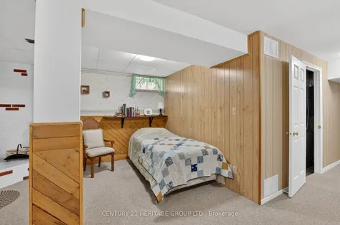 251 Collings Avenue Bradford West Gwillimbury ON L3Z 1W4