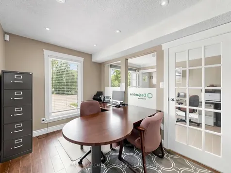21 Metro Road S Georgina ON L4P 1V7