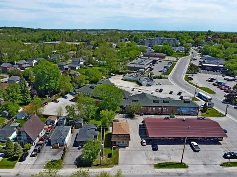 21 Metro Road S Georgina ON L4P 1V7