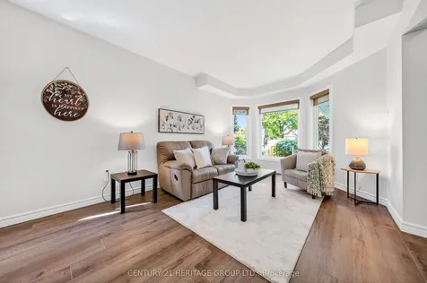403 Bartholomew Drive Newmarket ON L3X 2E7