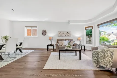 403 Bartholomew Drive Newmarket ON L3X 2E7
