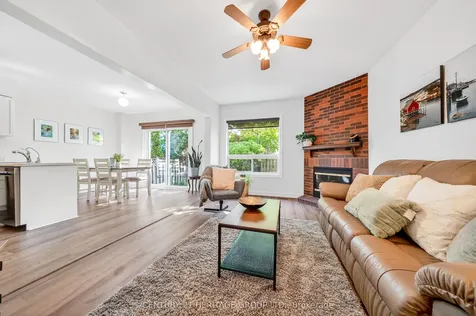 403 Bartholomew Drive Newmarket ON L3X 2E7