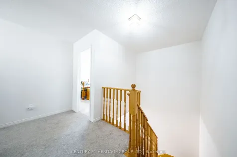 403 Bartholomew Drive Newmarket ON L3X 2E7