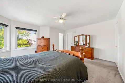 403 Bartholomew Drive Newmarket ON L3X 2E7