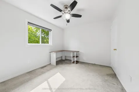 403 Bartholomew Drive Newmarket ON L3X 2E7