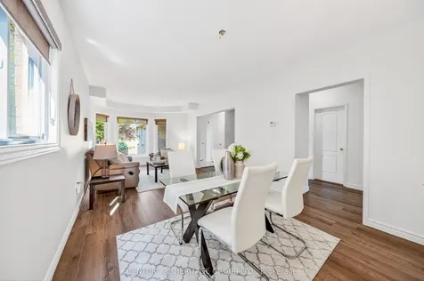 403 Bartholomew Drive Newmarket ON L3X 2E7