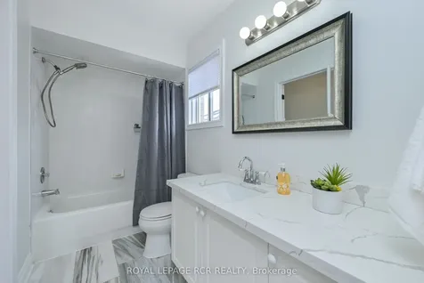 29 Depeuter Crescent Bradford West Gwillimbury ON L3Z 3A3