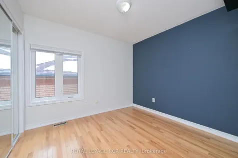 29 Depeuter Crescent Bradford West Gwillimbury ON L3Z 3A3