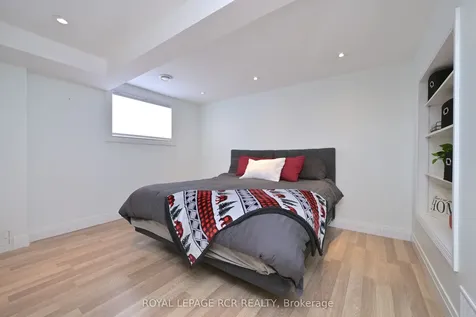 29 Depeuter Crescent Bradford West Gwillimbury ON L3Z 3A3