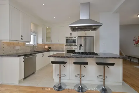 29 Depeuter Crescent Bradford West Gwillimbury ON L3Z 3A3