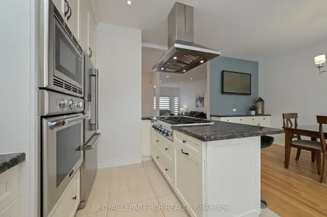 29 Depeuter Crescent Bradford West Gwillimbury ON L3Z 3A3
