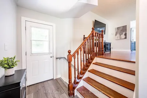 77 Dorman Drive Whitchurch-stouffville ON L4A 5Z7