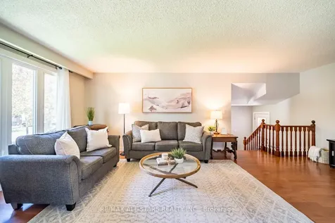 77 Dorman Drive Whitchurch-stouffville ON L4A 5Z7