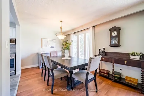 77 Dorman Drive Whitchurch-stouffville ON L4A 5Z7