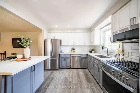 77 Dorman Drive Whitchurch-stouffville ON L4A 5Z7
