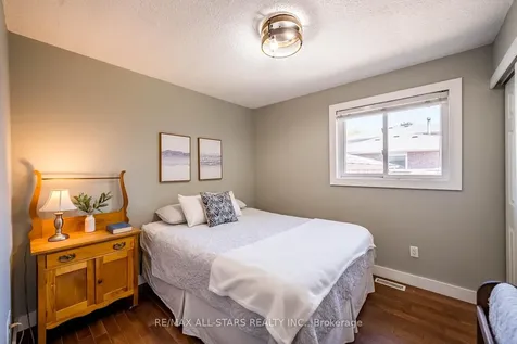 77 Dorman Drive Whitchurch-stouffville ON L4A 5Z7